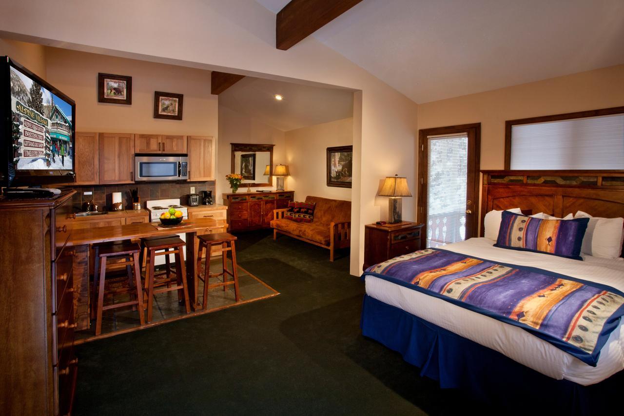 Cottam'S Lodge By Alpine Village Suites Taos Ski Valley Exterior photo