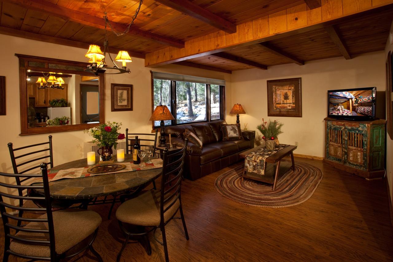Cottam'S Lodge By Alpine Village Suites Taos Ski Valley Exterior photo